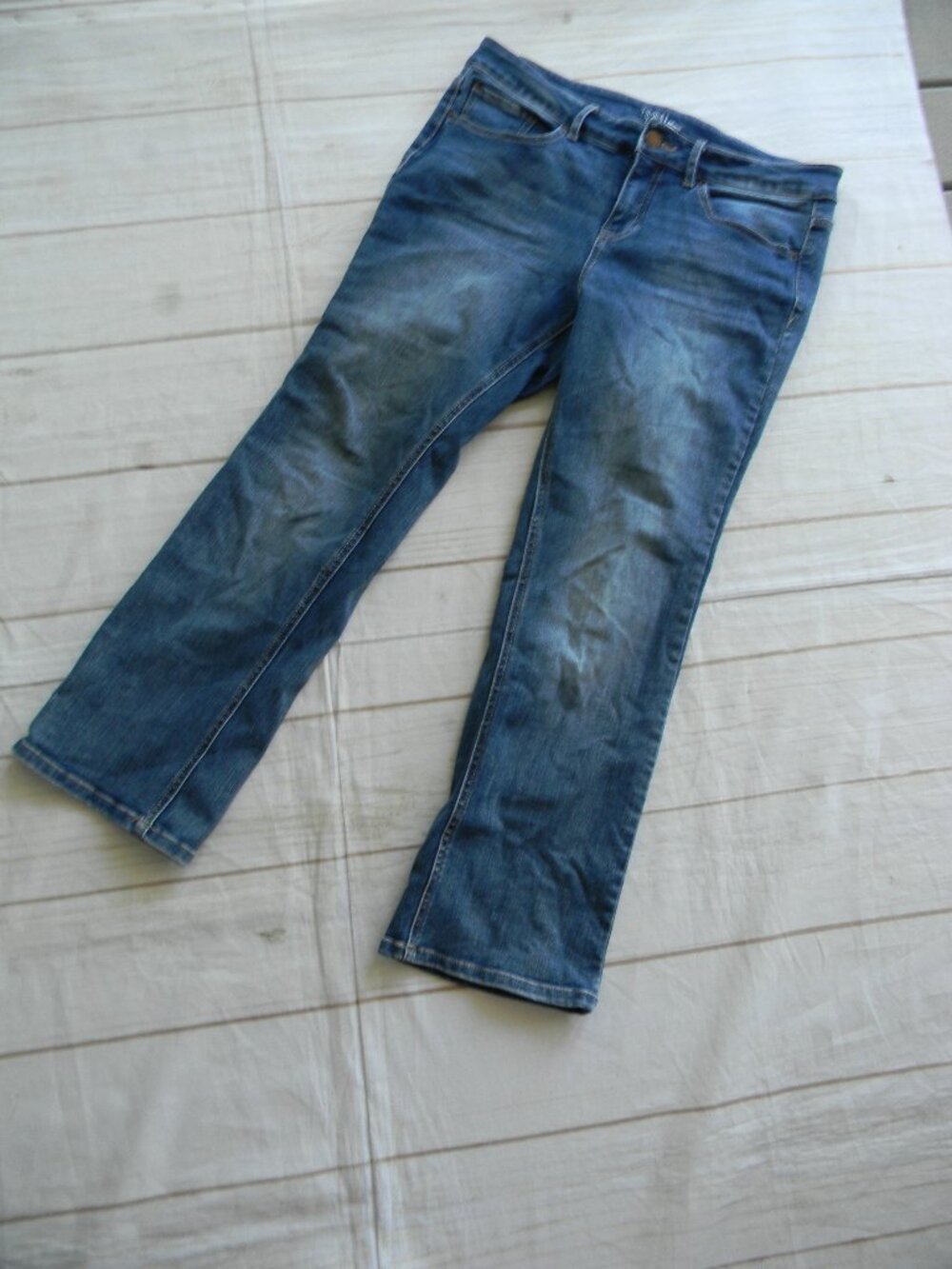 EUC Time And Tru Bootcut Jeans Womens 16P Blue Med Wash Mid Rise Stretch